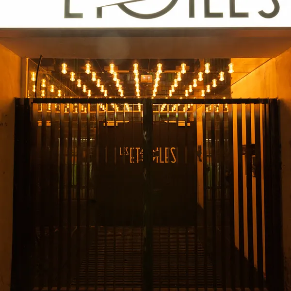 Les Étoiles
