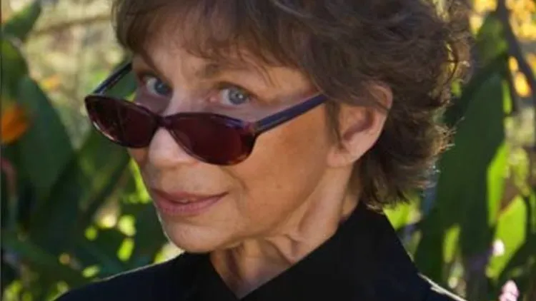 [ANNULE] JANET STERNBURG : OVERSPILLING WORLD