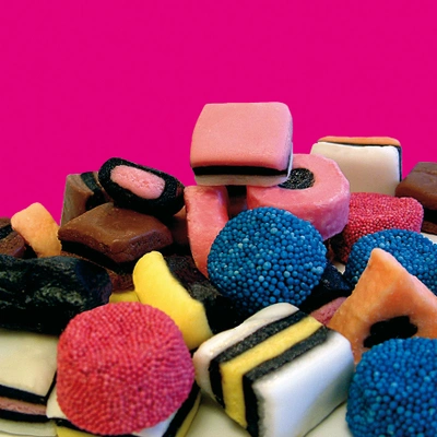 La Journée des Petits Plaisirs revient à Paris pour distribuer des bonbons !