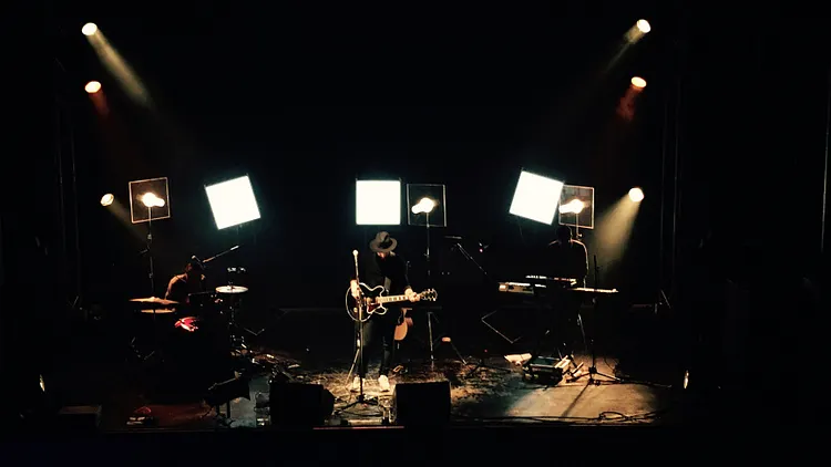 YCARE « CONTRE-JOUR TOUR »