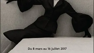 Balenciaga, l'œuvre au noir