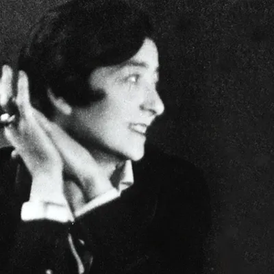 Eileen Gray, artiste au complet