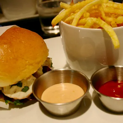 Restaurant Little Apple à Paris : le burger chic du Marais