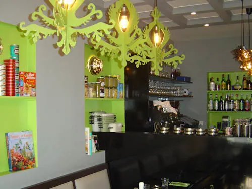 Le Karl Bistro Restaurant Paris
