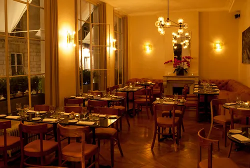 Rae's Restaurant Paris
