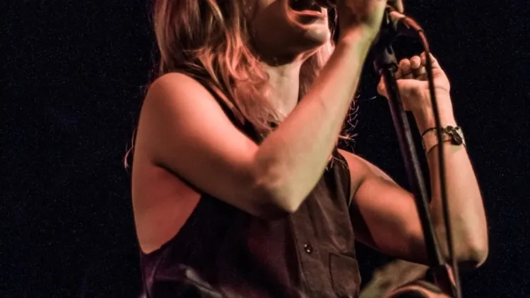 What Eve Wishes en concert