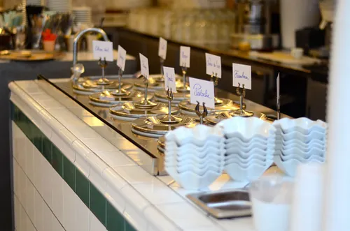 La Crème de Paris Restaurant Shop Paris