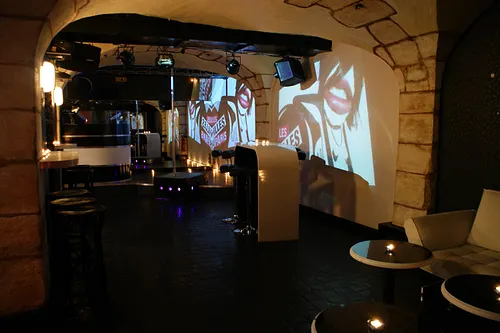 Les Filles de Paris Club Restaurant Paris