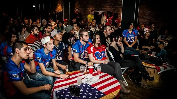 51th Superbowl at Belushi's Gare du Nord!