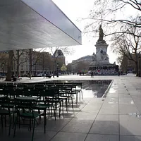Café Fluctuat Nec Mergitur