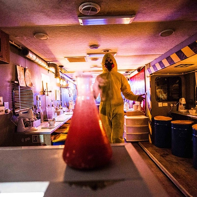 Un van laboratoire à cocktails façon Breaking Bad débarque à Paris