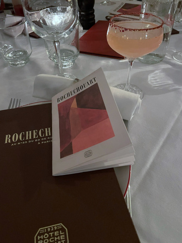 Hôtel Rochechouart Restaurant Paris