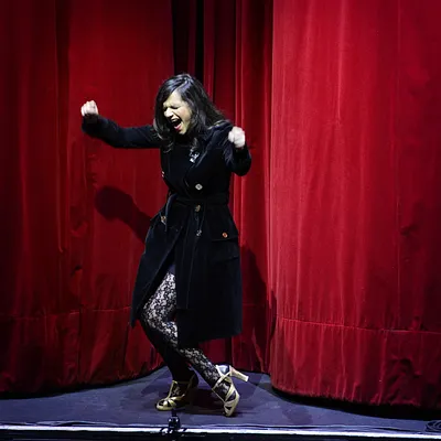 Spectacle : Laura Domenge au Petit Palais des Glaces se présente en Personnes !