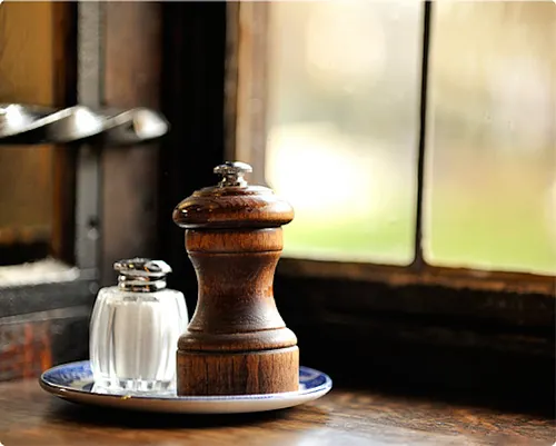 The Tea Caddy Restaurant Paris