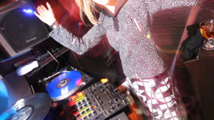 MISS DJ BLUE
