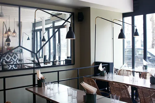 Nous Valmy Restaurant Paris