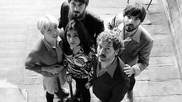 Derya Yildirim & Grup Şimşek
