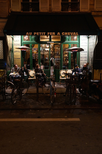 Au Petit Fer à Cheval Restaurant Bar Paris
