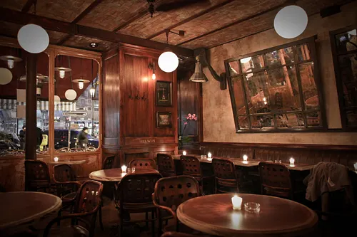 Le Petit Poucet Restaurant Bar Paris