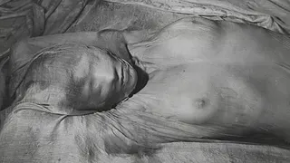 Expo Erwin Blumenfeld - Photographies, dessins et photomontages