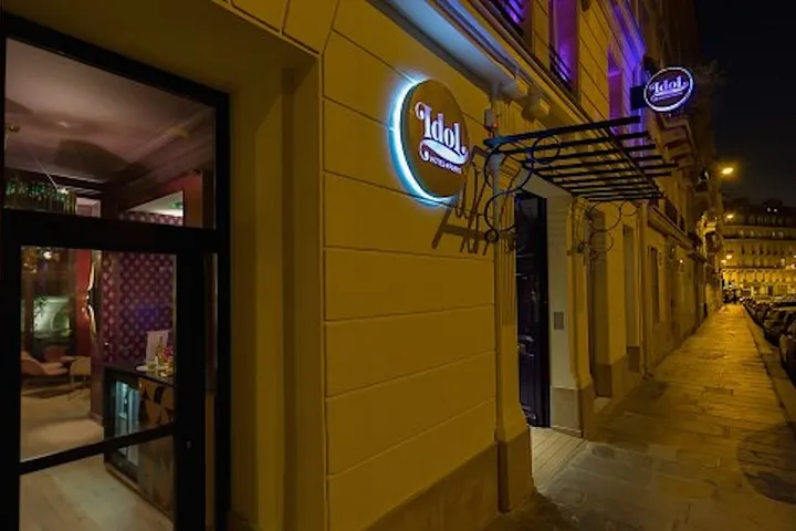 Idol Hotel