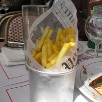 Le Café Charlot