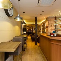 Le Brittany Bar