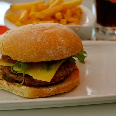 Le Comptoir de l'Epicerie du Père Claude, savoureux burgers dans le 15ème