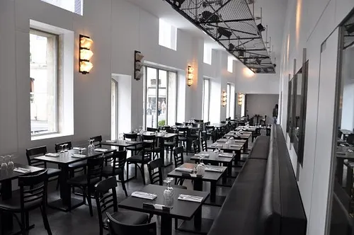 Les Cinoches Restaurant Paris