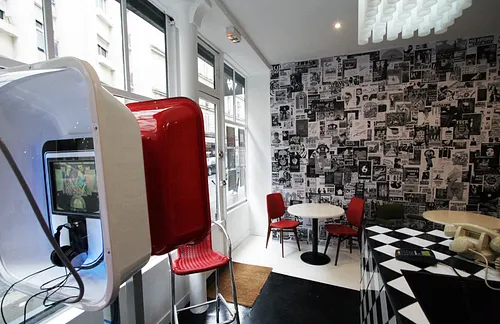 Walrus Bar Restaurant Shop Paris