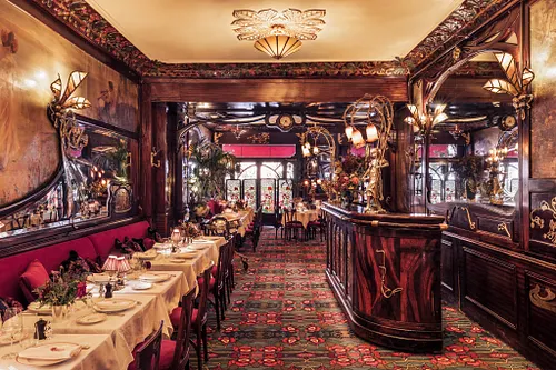 Maxim's Restaurant Bar Paris