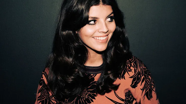 Showcase Nikki Yanofsky