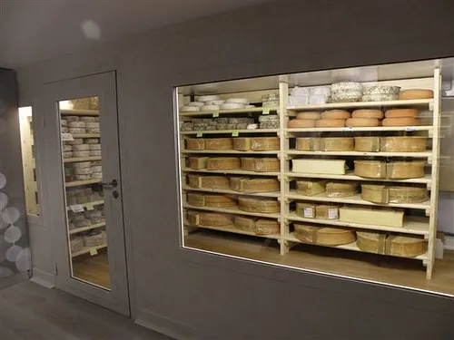 La Coop, Coopérative laitière du Beaufortain Restaurant Shop Paris