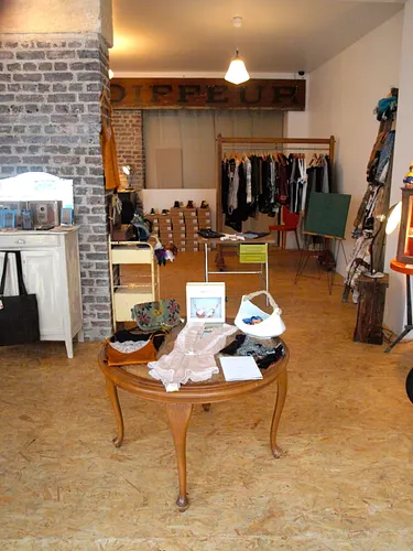 Mel, Mich & Martin Restaurant Galerie d'art Shop Paris