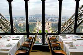 Le Jules Verne