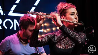 Electro FUNK - Ludivine Issambourg, 19 et 20 Juillet, Caveau