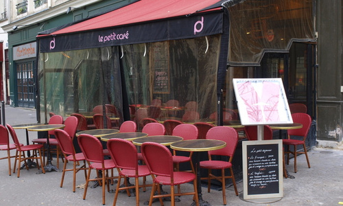 Le Petit Café Restaurant Bar Paris