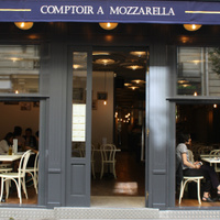 Mozzato, Comptoir à Mozzarella