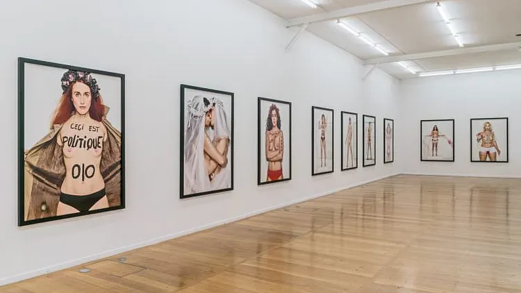 Bettina Rheims « Naked War »
