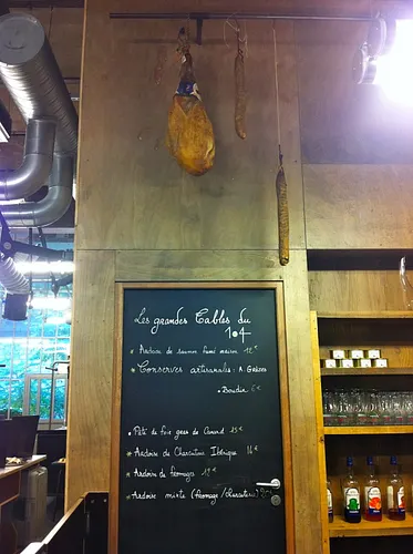 Les Grandes Tables du 104 Restaurant Paris