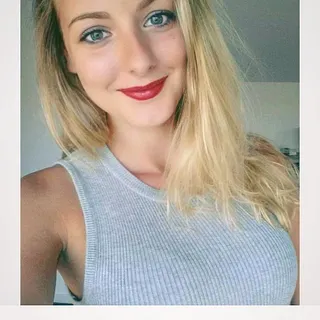 Roxane C