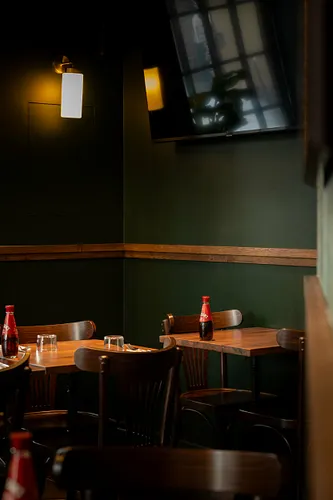 The Blossom Arms Restaurant Bar Paris