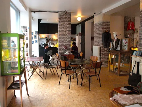 Mel, Mich & Martin Restaurant Galerie d'art Shop Paris