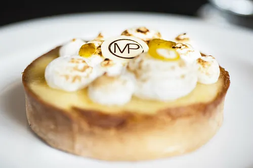 Le Nemours Bar Restaurant Paris