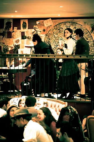 Le Dernier Bar avant la Fin du Monde Bar Paris