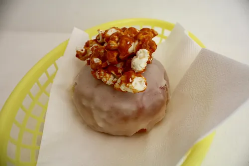 Boneshaker Doughnuts Restaurant Shop Paris