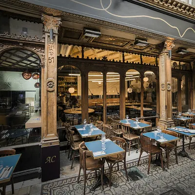 Canard et Champagne : le restaurant chic du terroir français passage des Panoramas