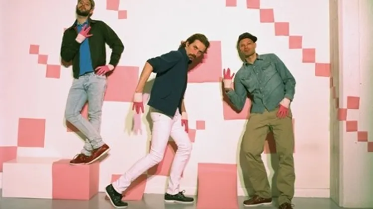 WhoMadeWho