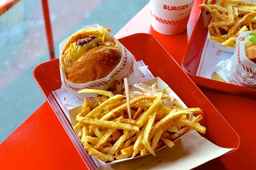 Burger and Fries Restaurant Paris