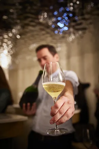 Bubble Bliss Restaurant Bar Paris